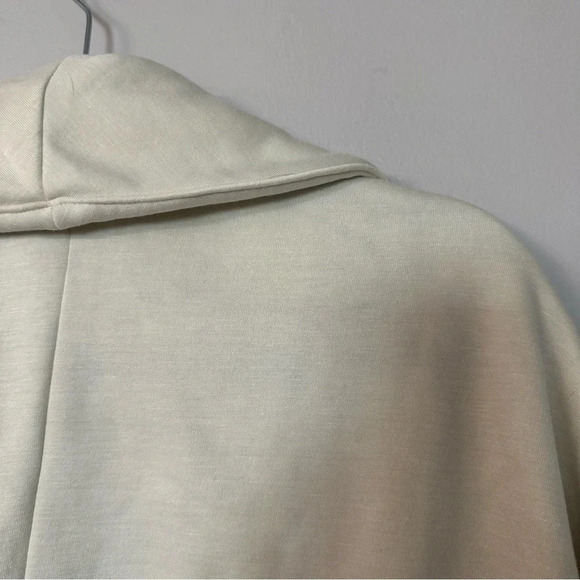 Fabletics Sage Coat in Oatmeal Women’s Long Sleeve Fleece Shawl Collar Sz S GUC - Picture 8 of 10